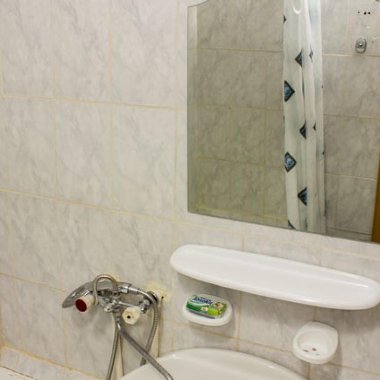 Ванная комната в 1 местном 1 комнатном номере 3 категории, Корпус 2 санатория им. 30-летия Победы Железноводск